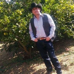 Meet your Posher, Marcos